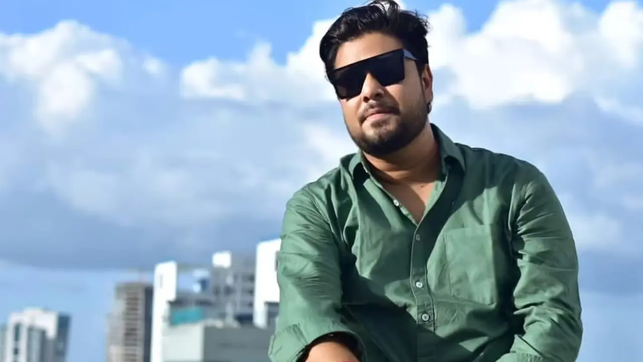অভিনেত্রীকে ধর্ষণের অভিযোগ পরিচালকের বিরুদ্ধে