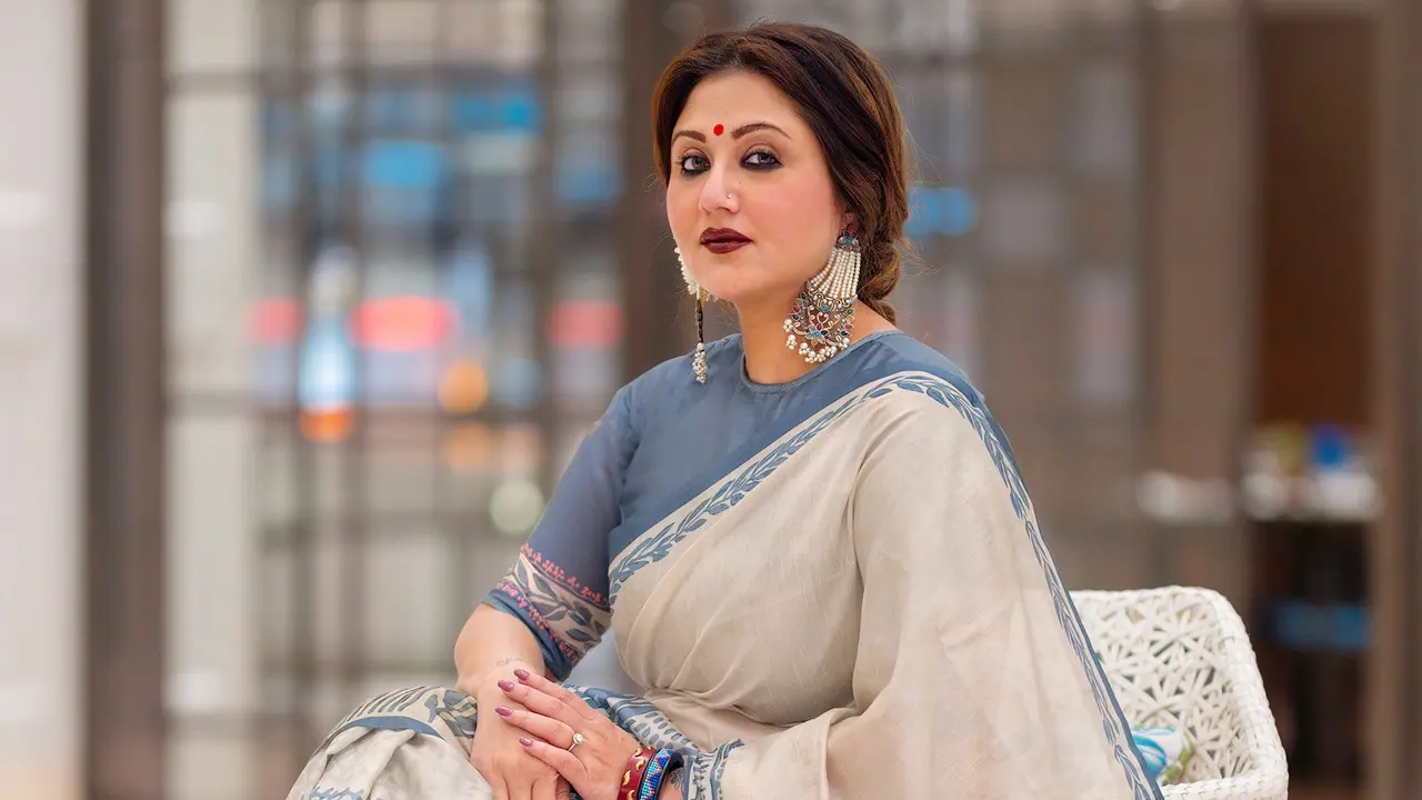 আমি সব সময় তোমার পাশে থাকব : স্বস্তিকা
