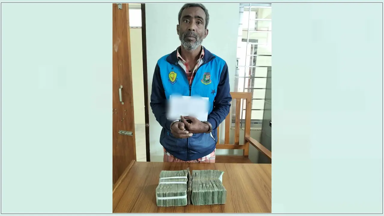 অতিরিক্ত সচিবের গাড়ি থেকে চুরি হওয়া ১০ লাখ টাকা উদ্ধার