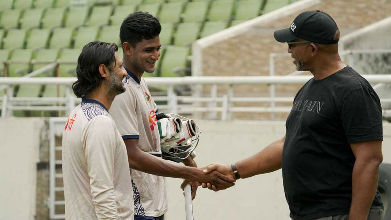 নাহিদ রানাকে টি-টোয়েন্টিতেও চান প্রধান কোচ
