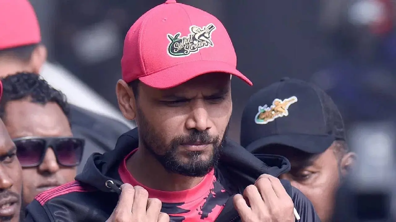 দল ছাড়ার আগে সতীর্থদের যা বলেছেন মাশরাফি