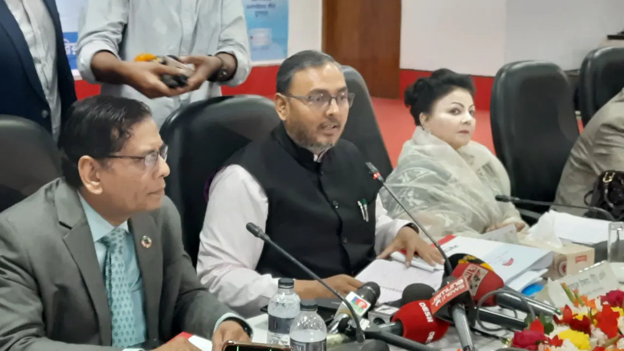 মানুষের হাতে প্রয়োজনের তুলনায় বেশি টাকা আছে : প্রতিমন্ত্রী