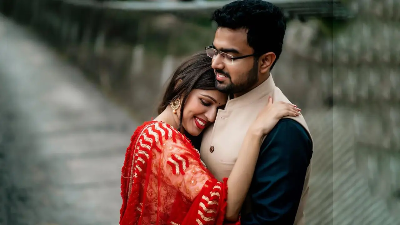 স্ত্রীর প্রতি দায়িত্বশীল হতে চান? এই কাজগুলো করুন