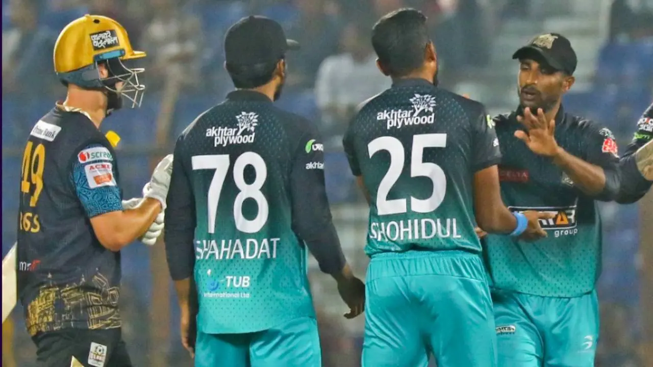 ঢাকাকে লজ্জায় ডুবিয়ে প্লে-অফের আশা বাঁচাল চট্টগ্রাম