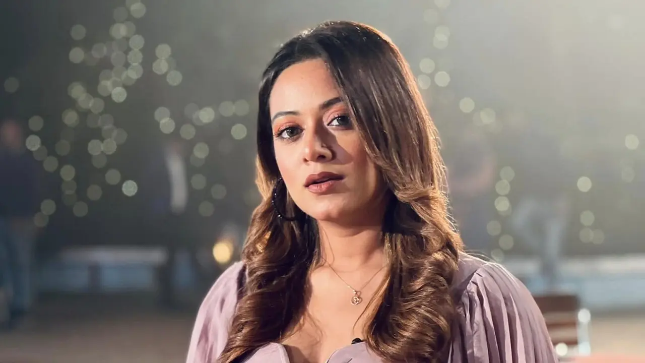 বিকাশ থেকে ১ লাখ ৬০ হাজার টাকা খোয়ালেন দীঘি