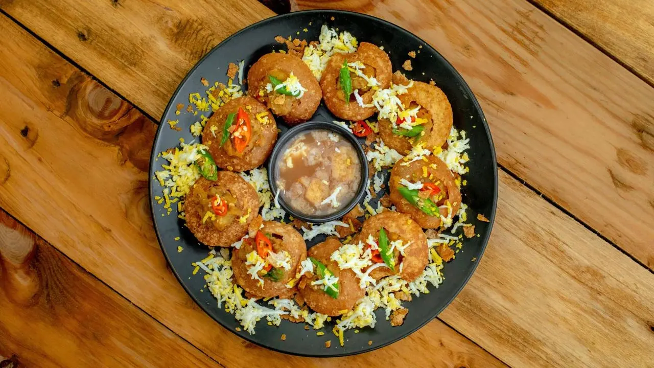 ফুচকা এলো কেমন করে