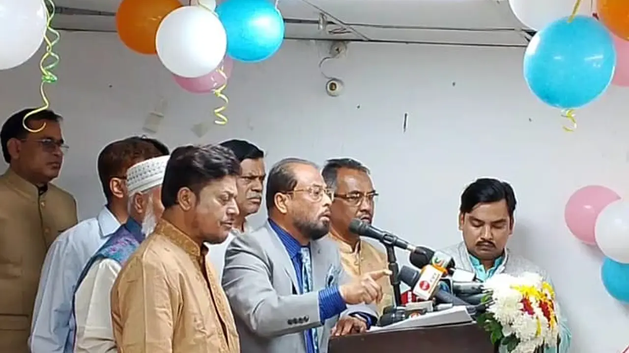 সঠিক রাজনীতি করতে গেলেই দল ভেঙে দেওয়ার অপচেষ্টা হয় : জি এম কাদের