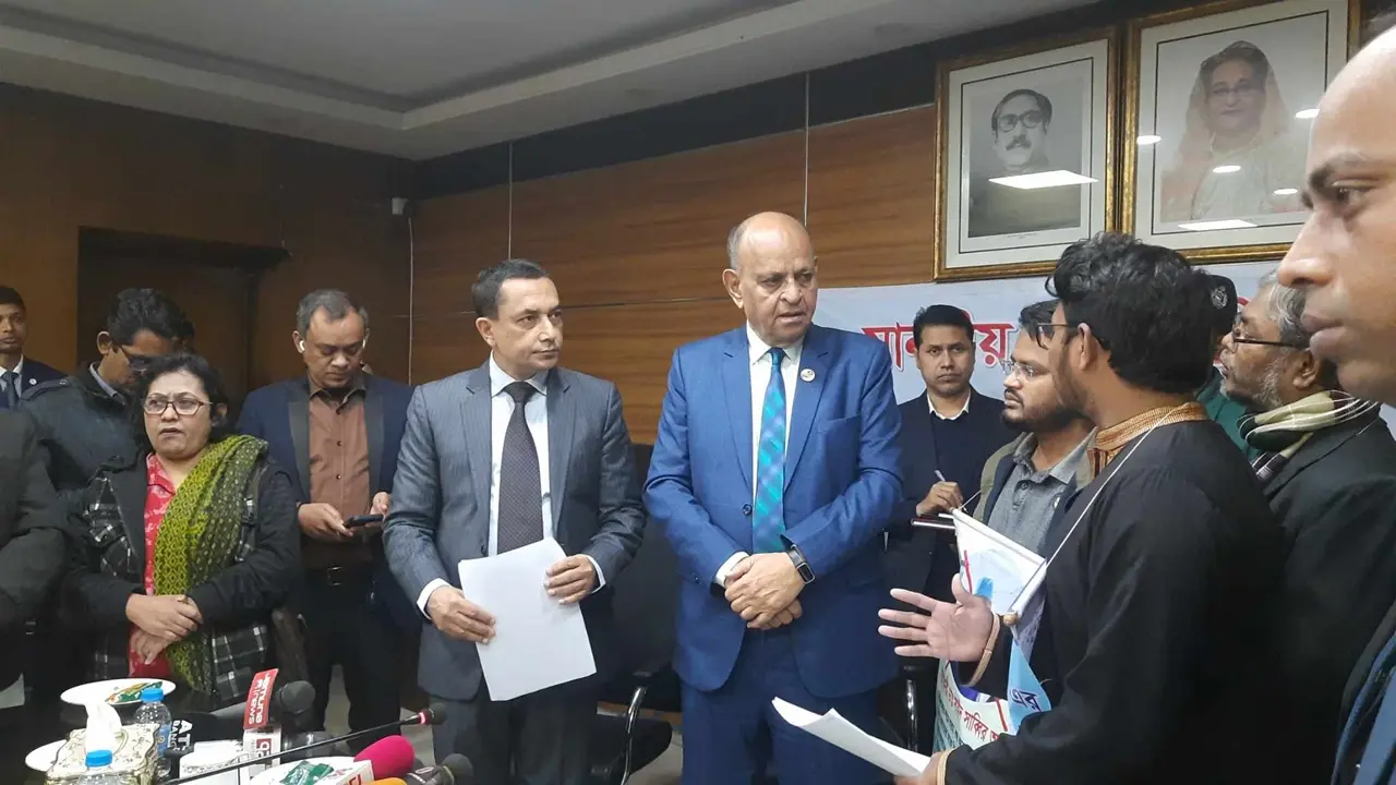 ল্যাবএইডে যুবকের মৃত্যু: তদন্তসাপেক্ষে ব্যবস্থার নির্দেশ মন্ত্রীর
