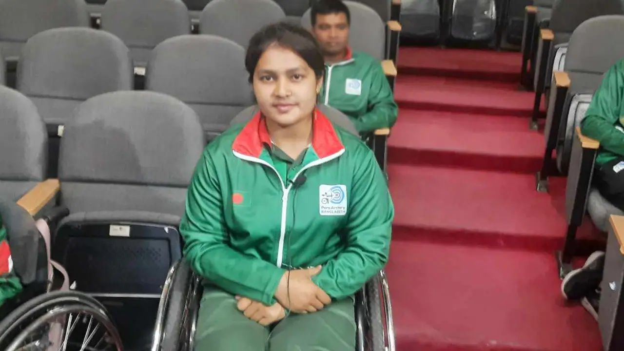 গাছ থেকে পড়া ঝুমার চোখ অলিম্পিকে
