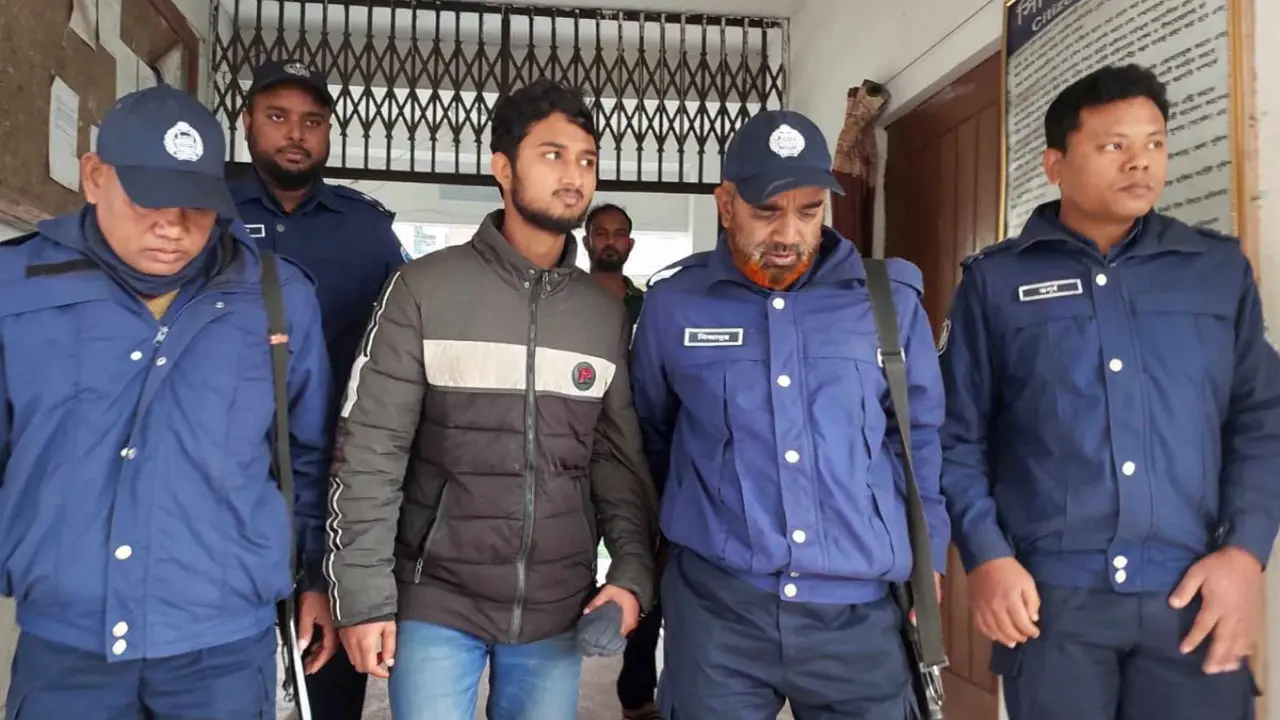 নিজের অপহরণের নাটক সাজিয়ে বাবার থেকে টাকা হাতিয়ে নিলেন কলেজছাত্র