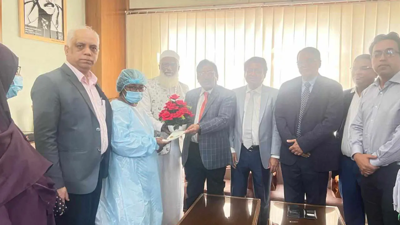 মৃত মানুষের দান করা কিডনিতে সুস্থ পপি, ফিরলেন বাড়ি