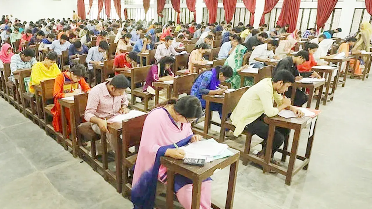 মেডিকেলে ভর্তি পরীক্ষায় প্রথম স্থানসহ ফলে এগিয়ে মেয়েরা