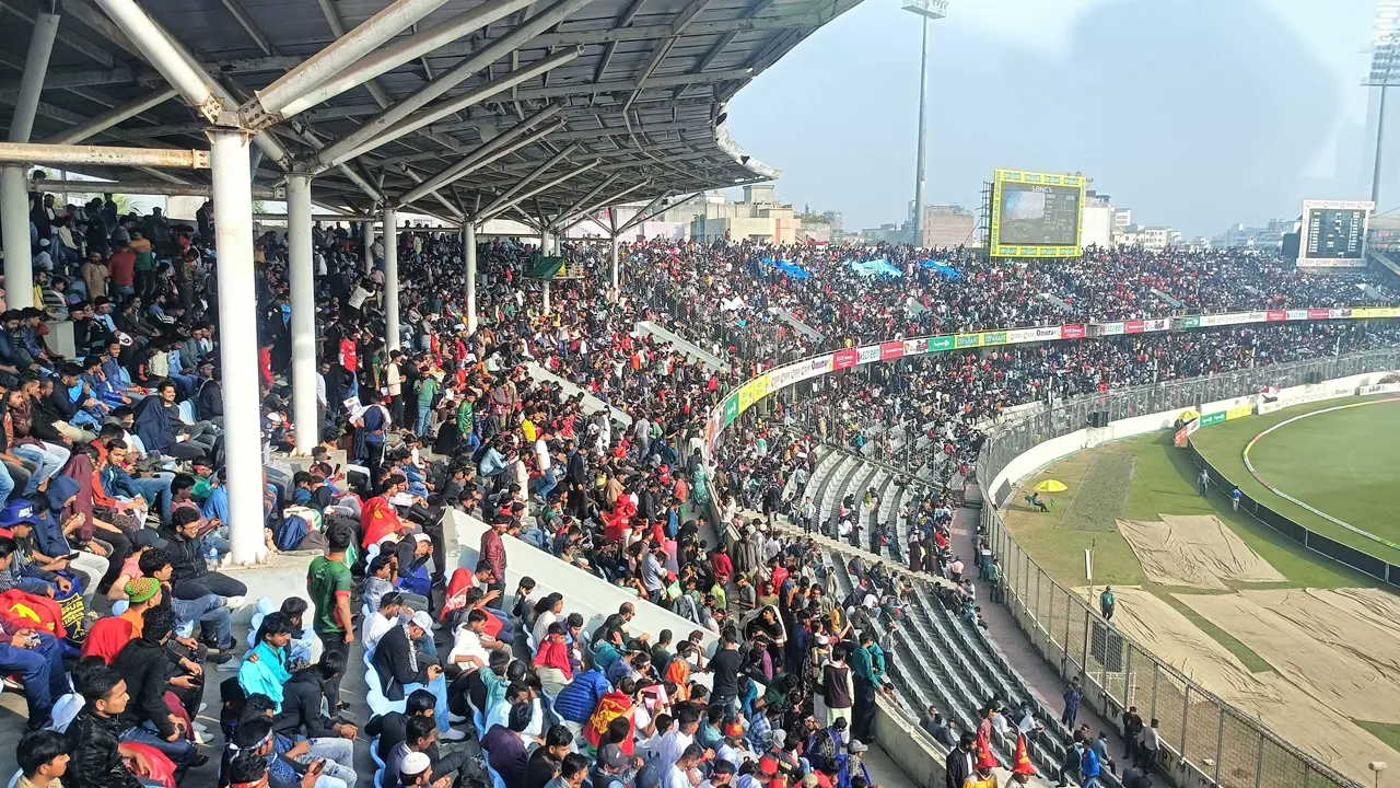 দাম বাড়ল বিপিএল টিকিটের