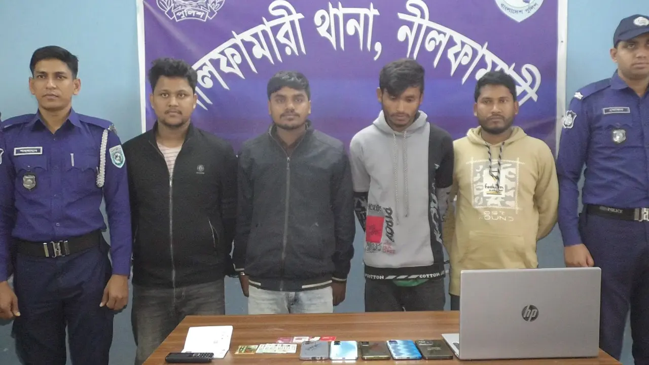 সাধারণ মানুষকে এক কেজি আটা দিয়ে এনআইডি নম্বর নিয়ে নেন তারা