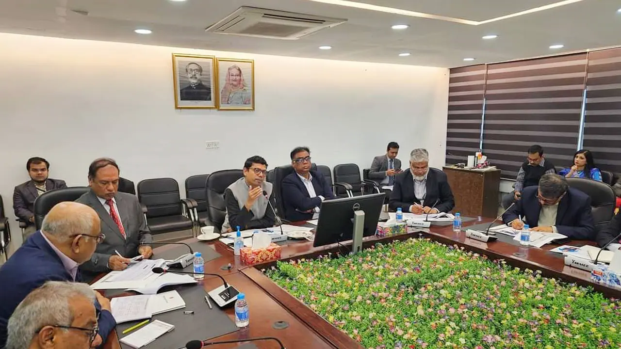 জনগণের কষ্টার্জিত টাকা থেকেই আমাদের বেতন-ভাতা হয় : পলক
