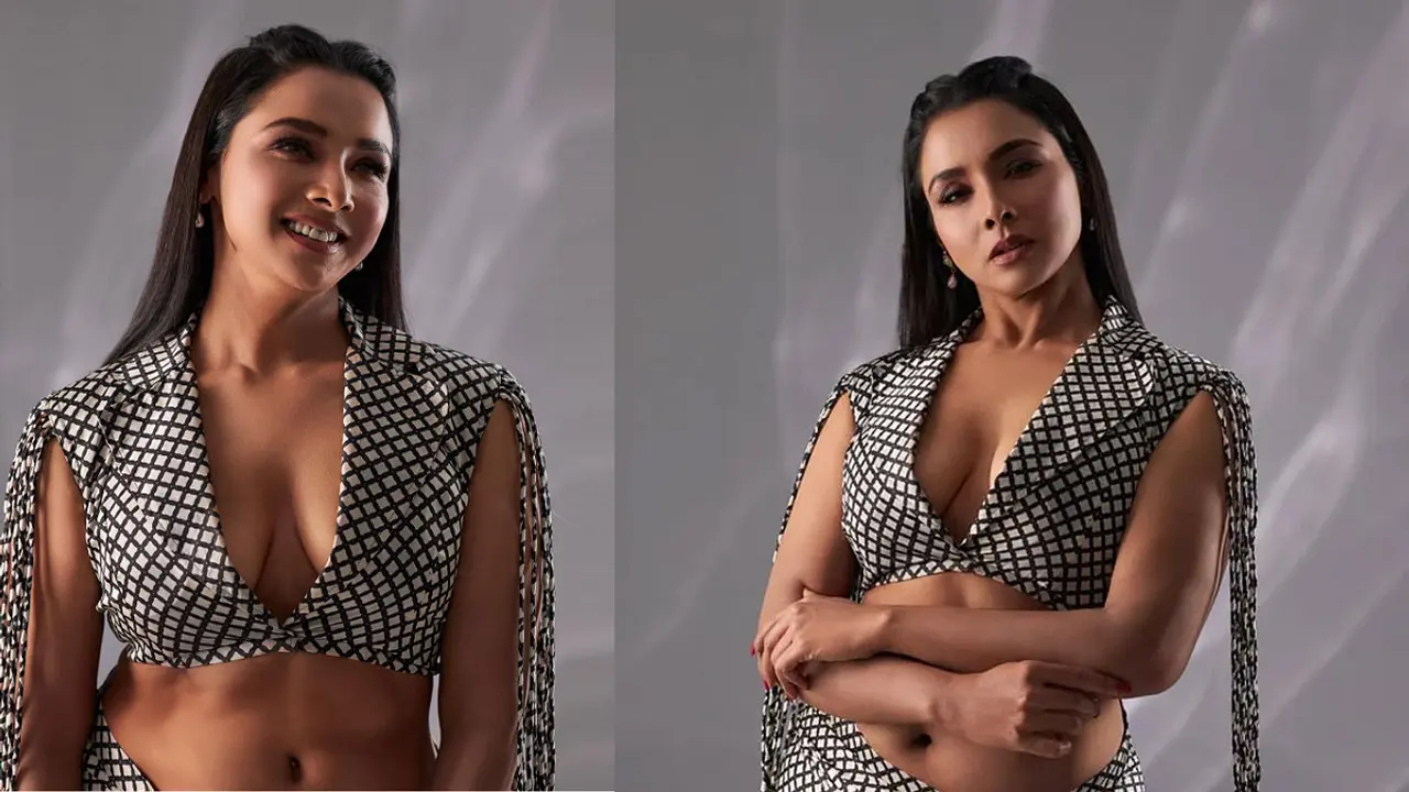 রুনা খানের চমক থামছেই না