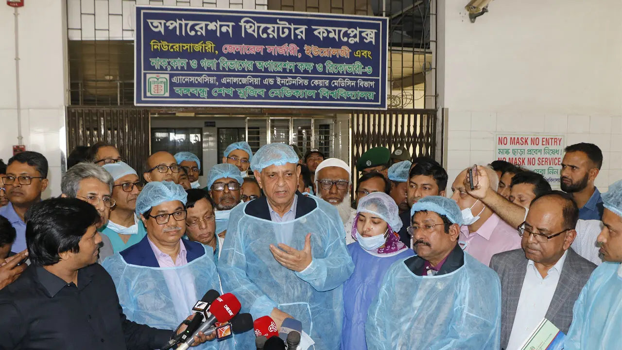 দেশেই সব রোগের চিকিৎসা সম্ভব : স্বাস্থ্যমন্ত্রী