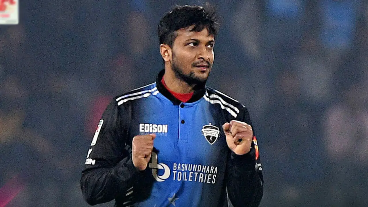 ‘চোখে না দেখলেও বল করতে পারবেন সাকিব’