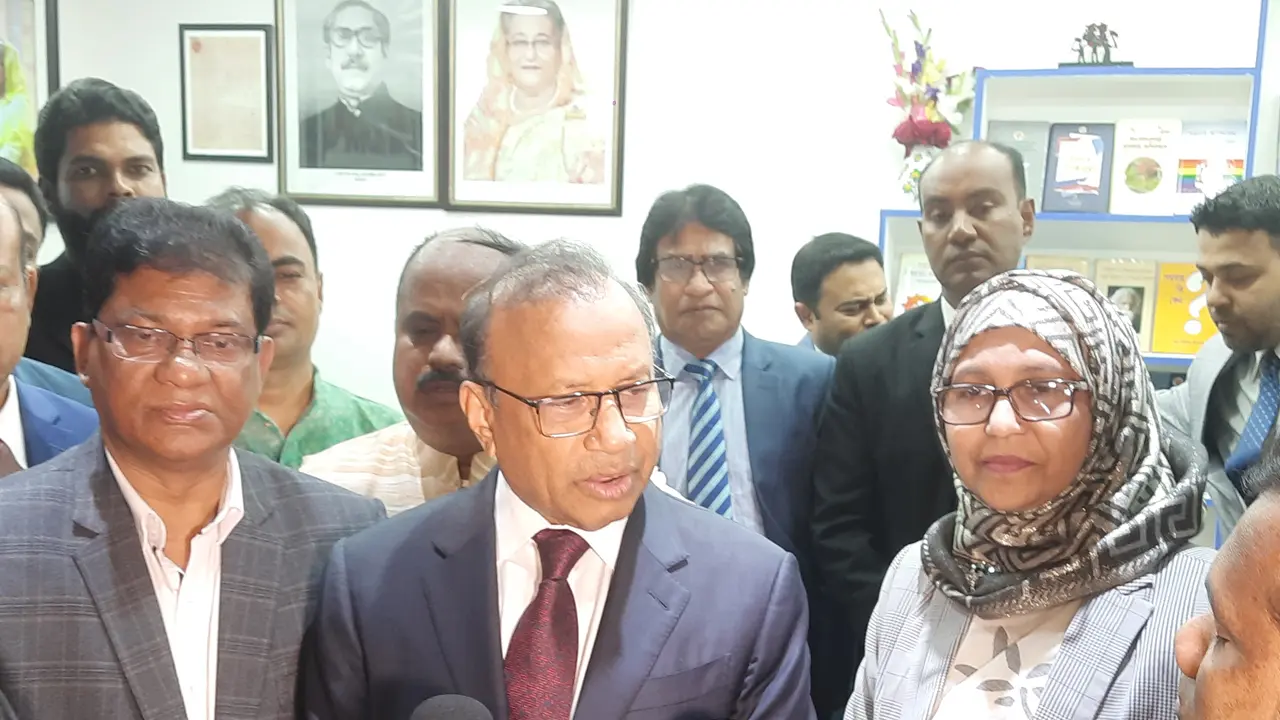 ভাষা আন্দোলন বাঙালি জাতিকে অধিকার আদায় শিখিয়েছে