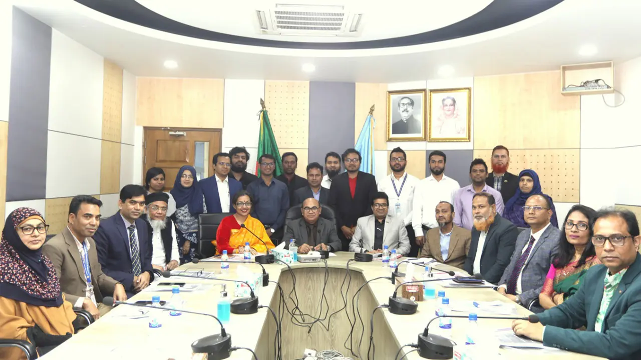 বিশ্ববিদ্যালয়ের পদক্ষেপে নজর রাখতে ইউজিসির কমিটি গঠন