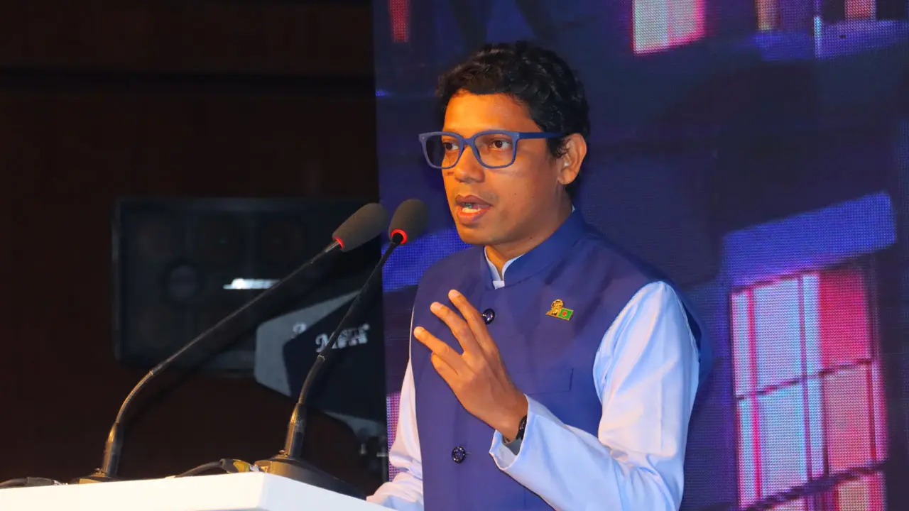 স্মার্ট জাতির জন্য স্মার্ট ভবিষ্যৎ নিশ্চিত করতে হবে : পলক