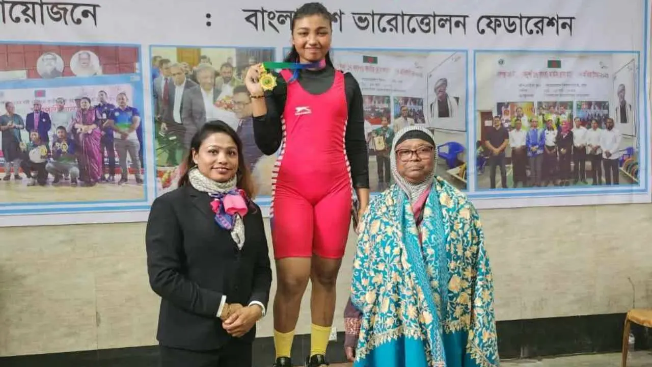 আবারও সেরা শাম্মী