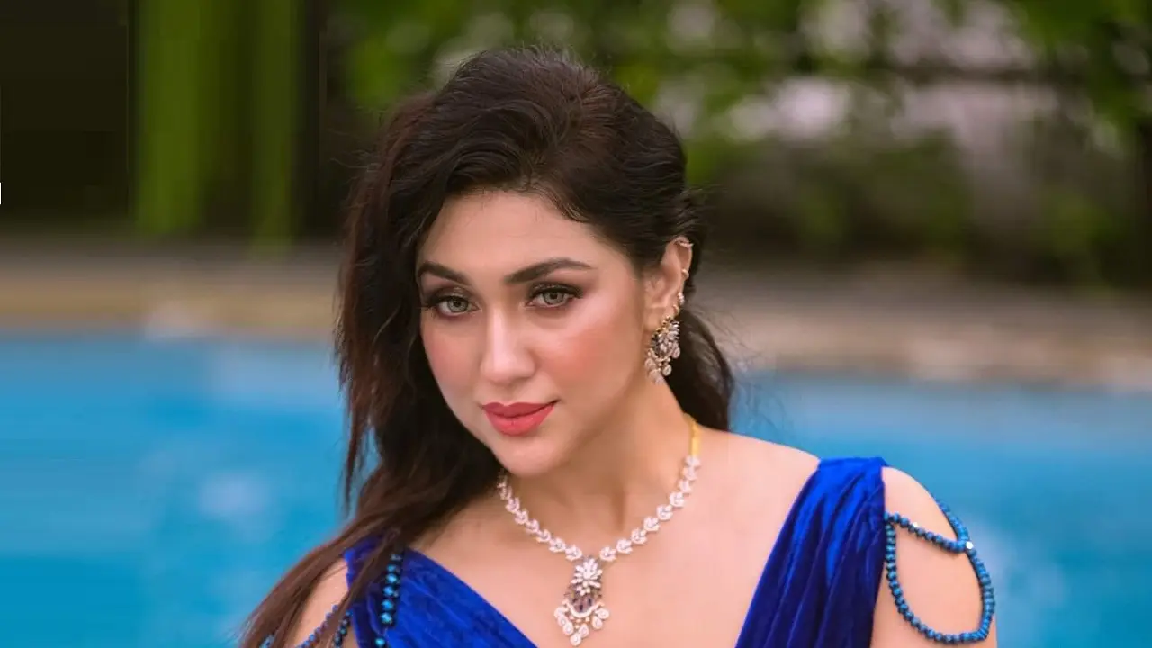 মনে প্রাণে আমি আওয়ামী লীগেই আছি : অপু বিশ্বাস