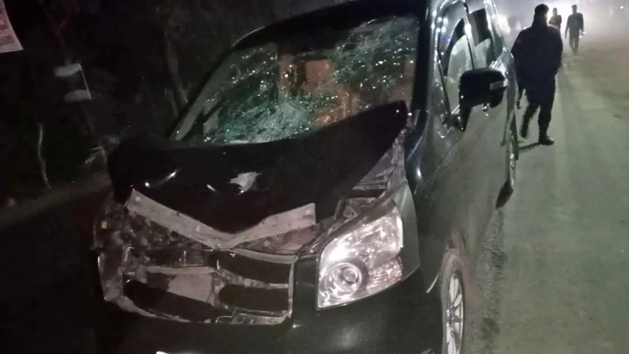 বাগেরহাটে মাইক্রোবাস চাপায় পরিবহন শ্রমিক নিহত