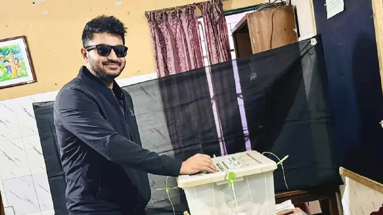 শামীম ওসমানের আসনে ভোট দিয়ে বাপ্পী বললেন— রাজনীতিতে আসবো