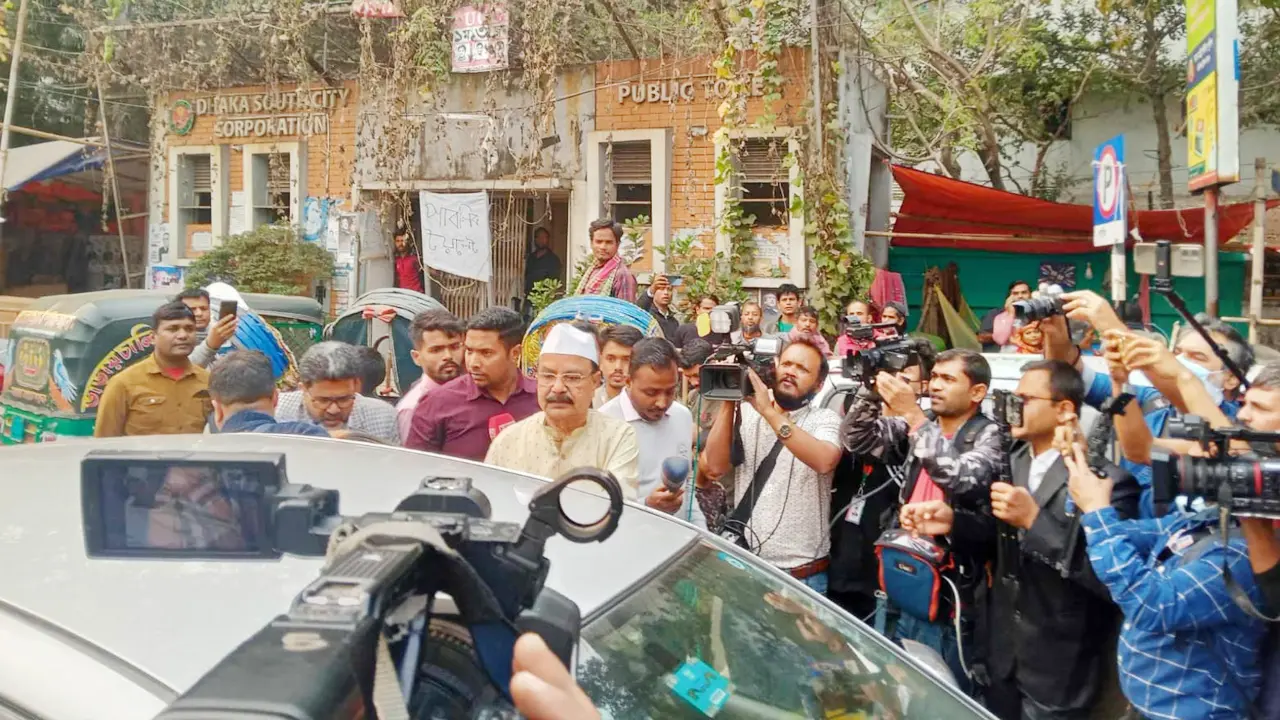 বিএনপির কালো পতাকা মিছিলে পুলিশের বাধার অভিযোগ