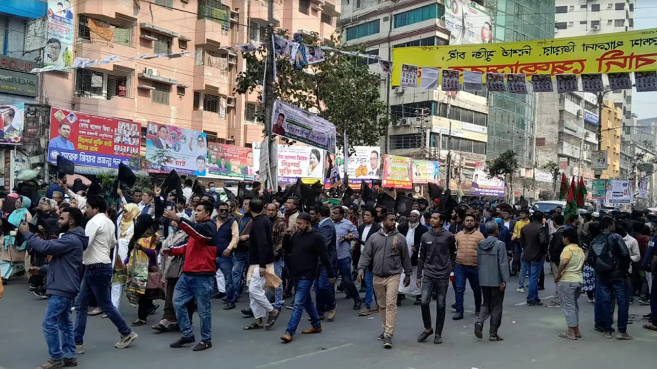 নয়াপল্টনে জড়ো হচ্ছেন বিএনপি নেতাকর্মীরা
