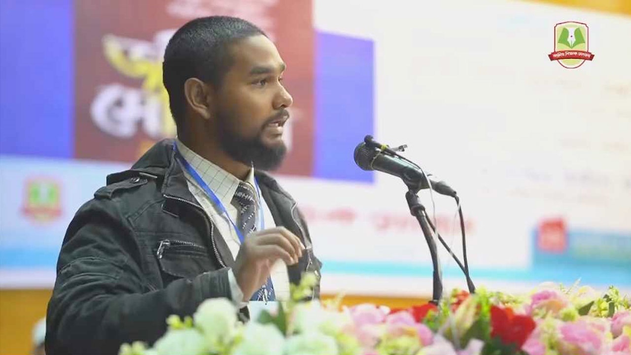 ‘শরীফ থেকে শরীফা’ গল্পের পাতা ছিঁড়ে চাকরি হারালেন শিক্ষক