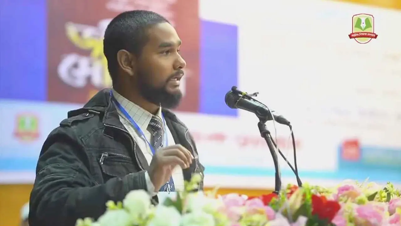 ‘শরীফ থেকে শরীফা’ গল্পের পাতা ছিঁড়ে চাকরি হারালেন শিক্ষক