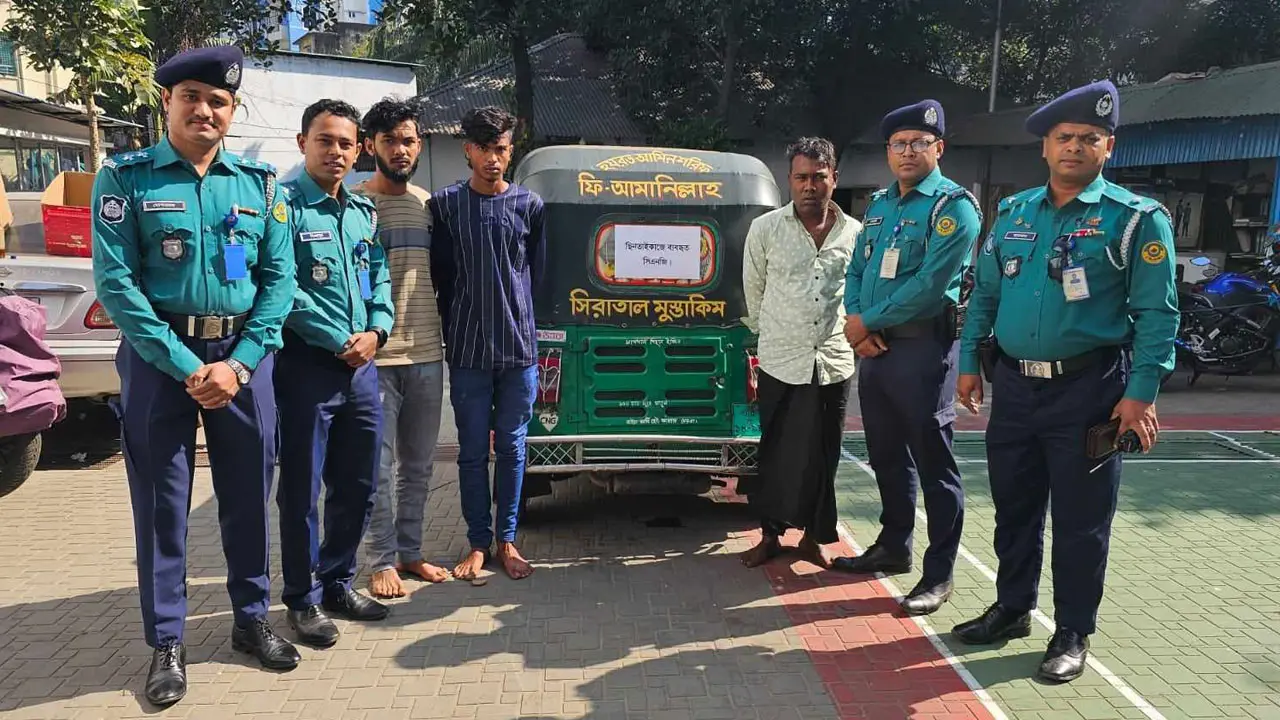 ৫০ ক্যামেরার ফুটেজ দেখে ইতালিয়ান নাগরিকের ছিনতাইকারী গ্রেপ্তার