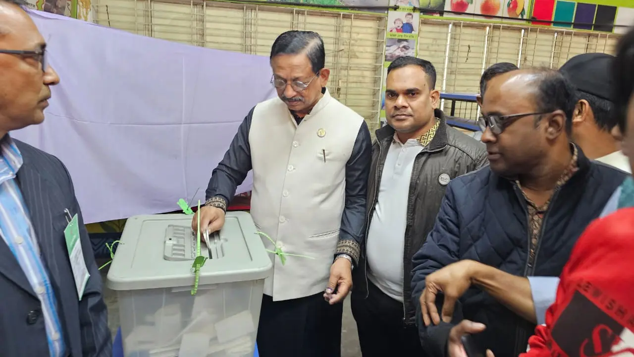 গণতন্ত্র সমুন্নত রাখতে ভোট দিন : চসিক মেয়র