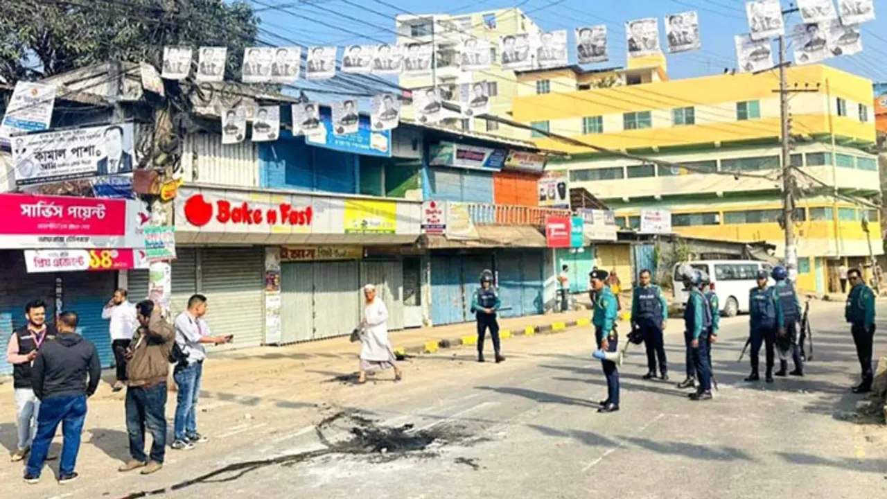 চট্টগ্রামে পুলিশের সঙ্গে বিএনপি নেতাকর্মীদের সংঘর্ষ 