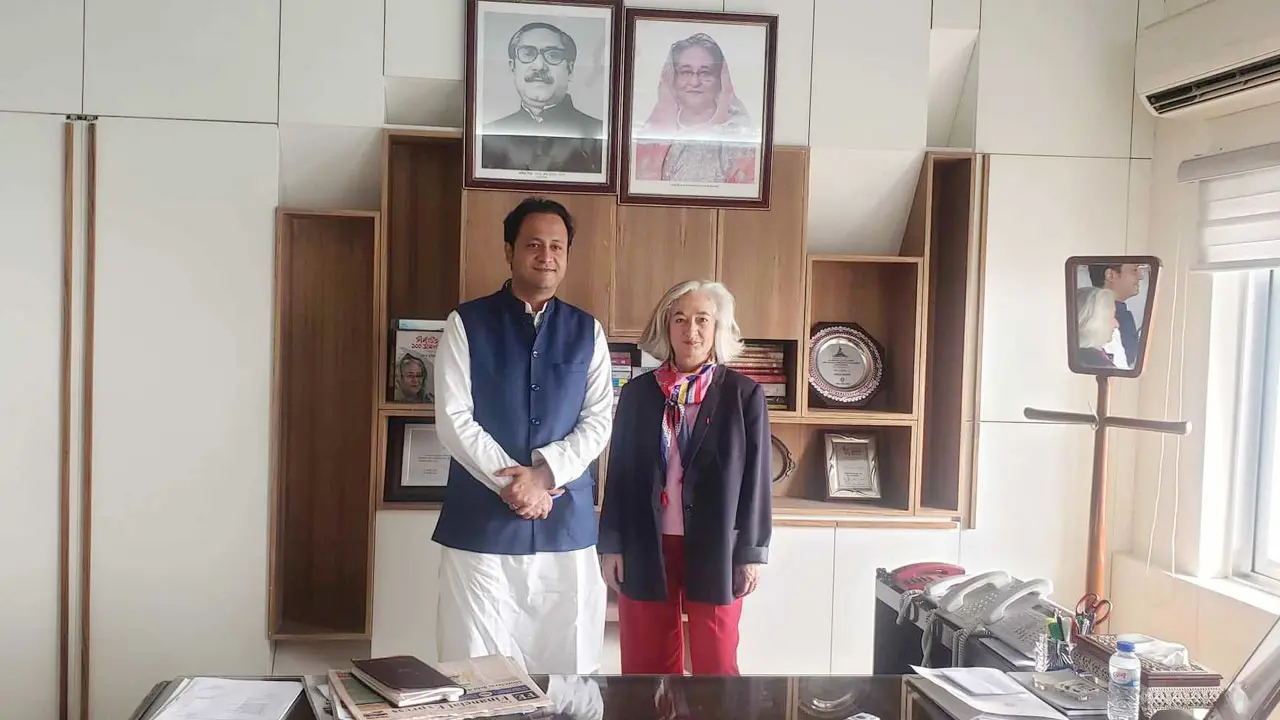 শিক্ষামন্ত্রীর সঙ্গে ফ্রান্সের রাষ্ট্রদূতের সাক্ষাৎ