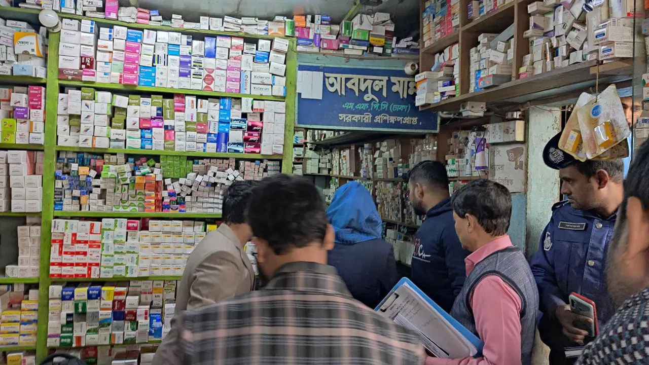 ভুয়া ডিগ্রি ব্যবহার করে চিকিৎসা দিচ্ছিলেন ডাক্তার