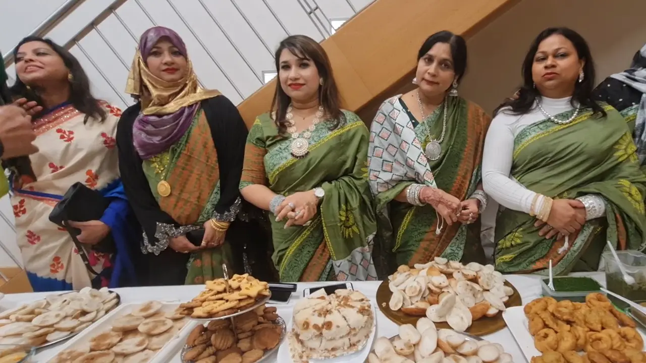 জার্মানিতে প্রবাসী বাংলাদেশিদের পিঠা উৎসব