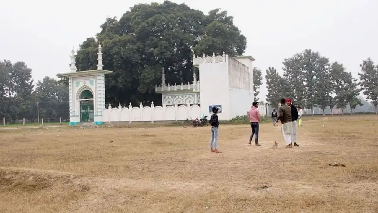 সেই অযোধ্যায় নতুন মসজিদ নির্মাণের কাজ এখনও শুরু হয়নি কেন?