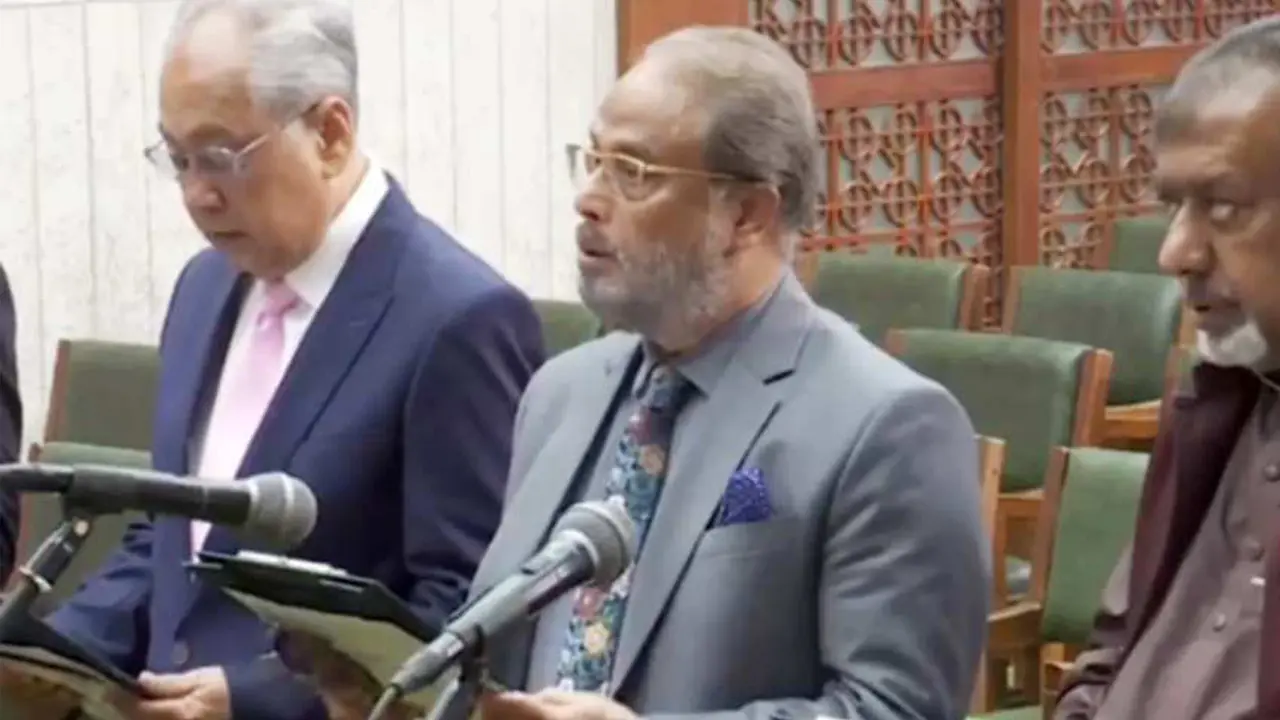 শপথ নিলেন জাতীয় পার্টির সংসদ সদস্যরা