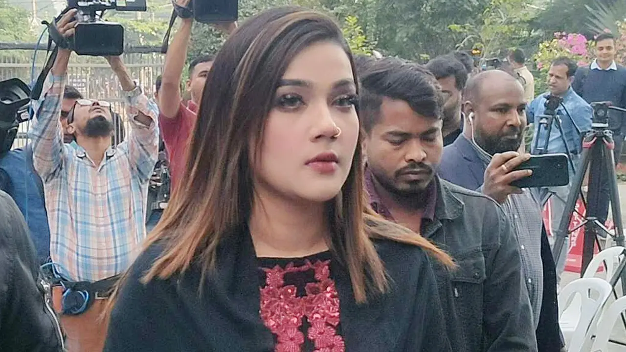 ভোট দিতে পারবেন না মাহিয়া মাহি