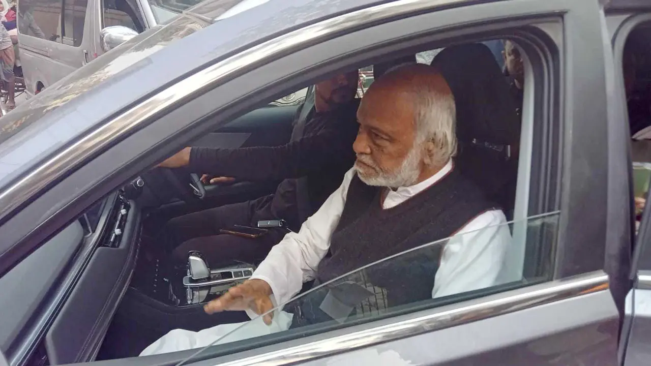 আটকের পর মঈন খানকে ছেড়ে দিয়েছে পুলিশ