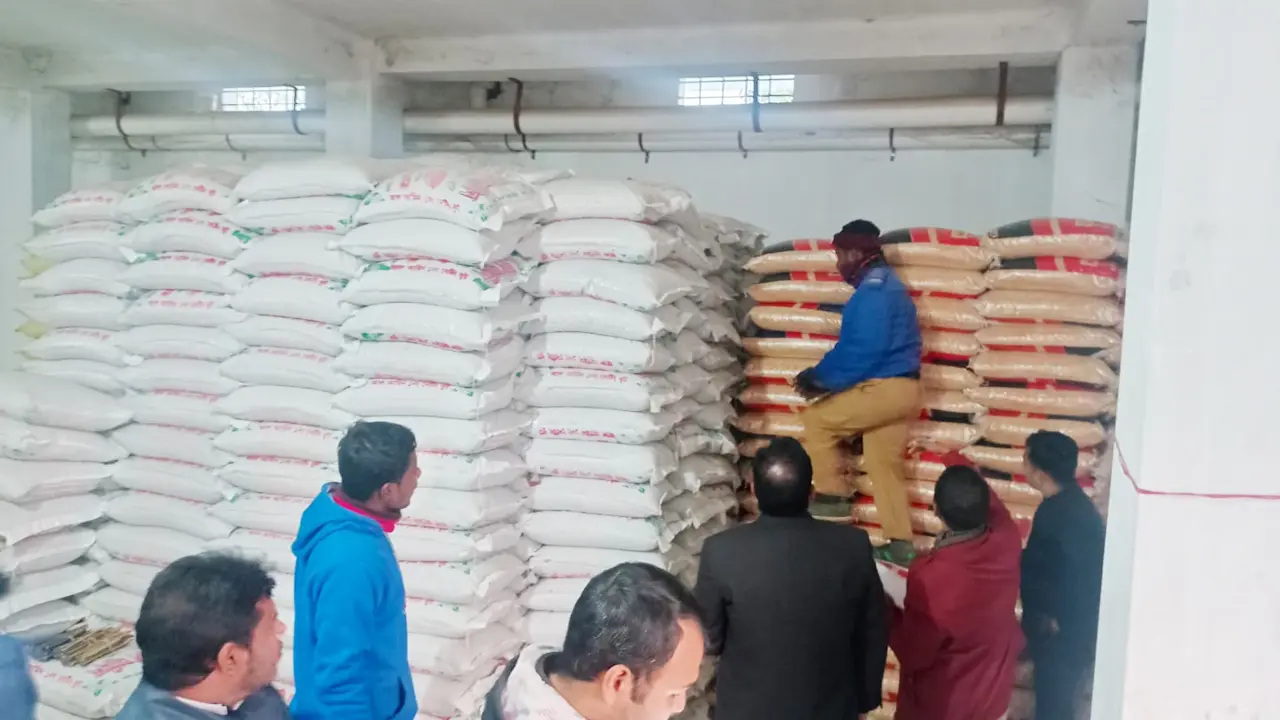 এক গুদামেই মিলল ১২৮ টন গম, ২০ হাজার লিটার তেল