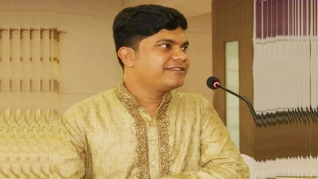 শিক্ষামন্ত্রীর এপিএস হলেন অমিত কুমার