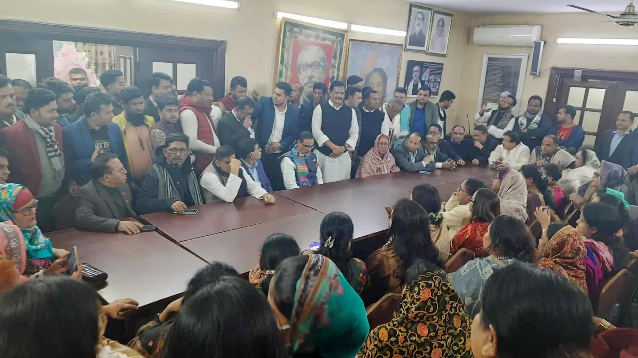সংরক্ষিত আসনের মনোনয়নপ্রত্যাশীদের সঙ্গে ওবায়দুল কাদেরের বৈঠক