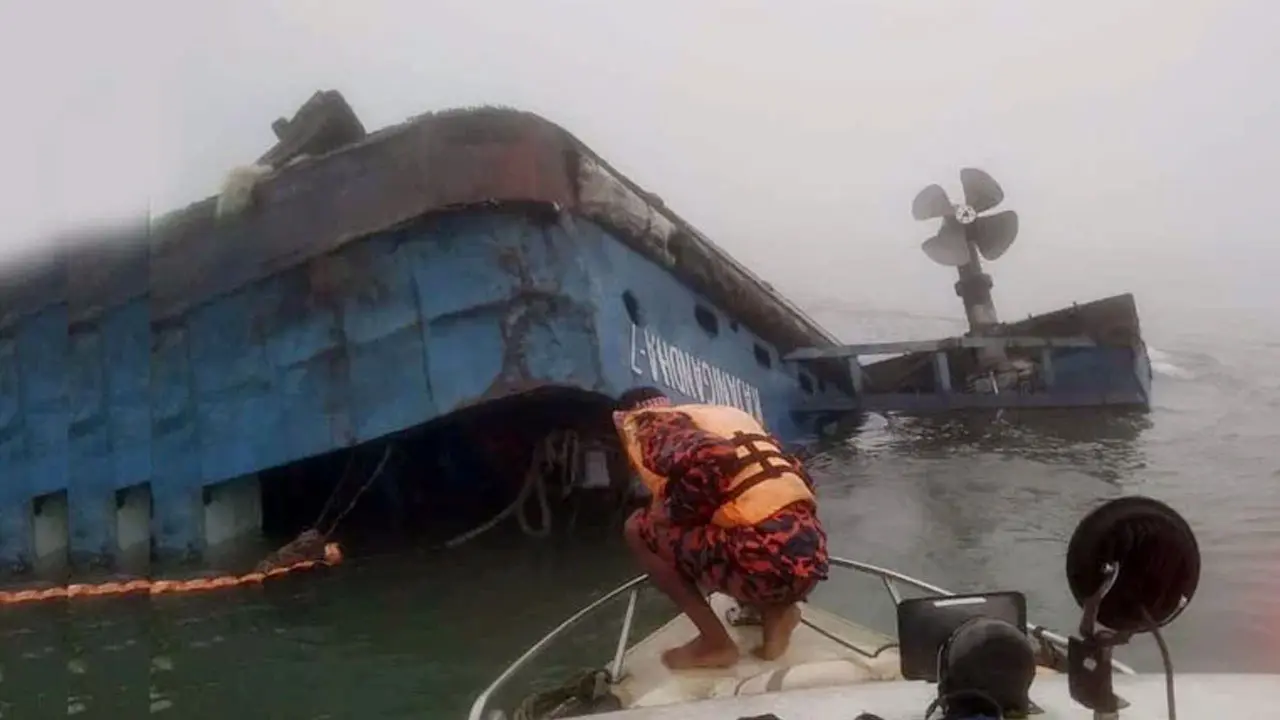 পাটুরিয়ায় ফেরিডুবির ঘটনায় ৩ তদন্ত কমিটি