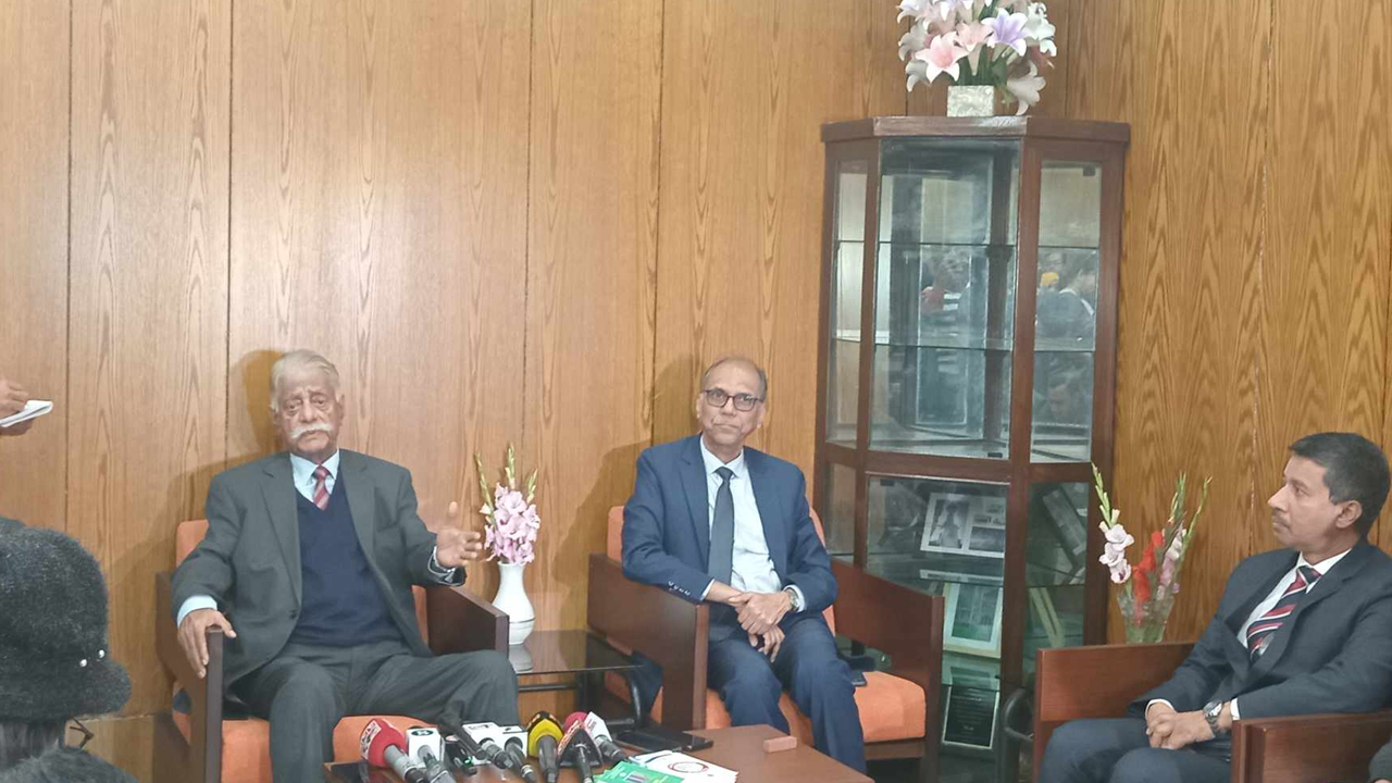 কাজ সময়মতো শেষ করতে হবে, কোনো ছাড় নয়