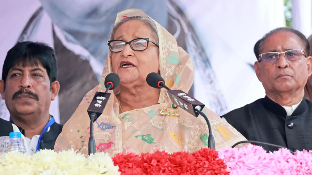 নৌকা মার্কা ভোট পেলেই উন্নয়নশীল দেশ গড়তে পারব : প্রধানমন্ত্রী