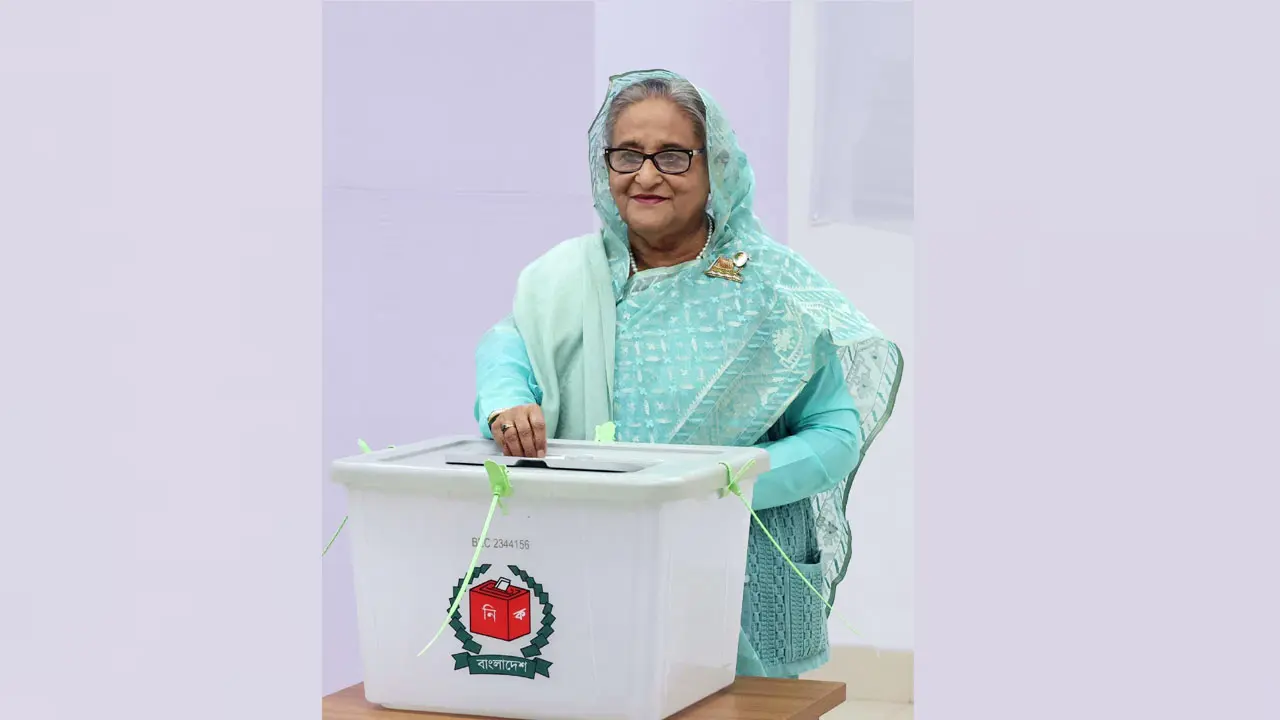 ভোট দিলেন শেখ হাসিনা